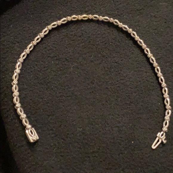 .10 carat Oval Bracelet - Picture 1 of 2